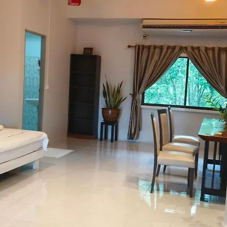Batikseafood Airport & Room Ban Bo Sai Klang Exterior photo