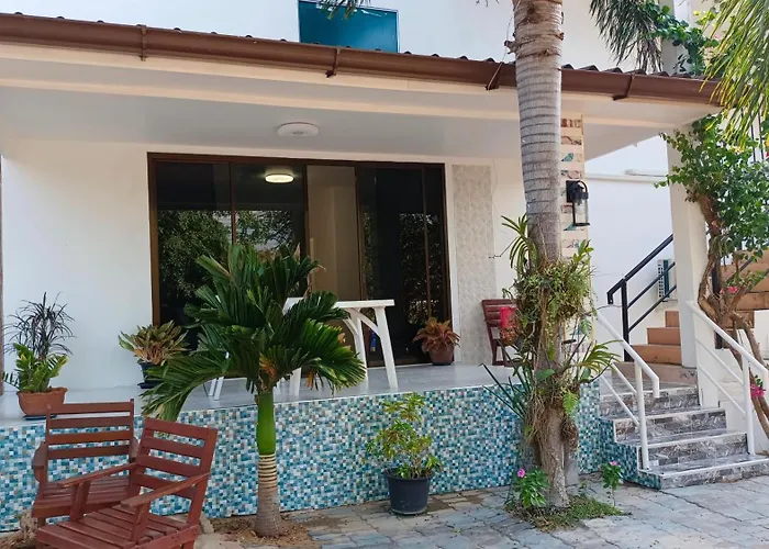 Batikseafood Airport & Room