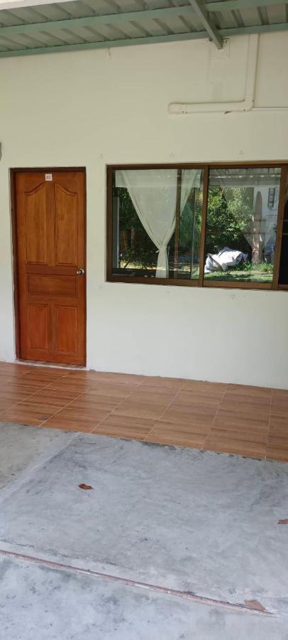 Homestay Batikseafood Airport & Ban Bo Sai Klang