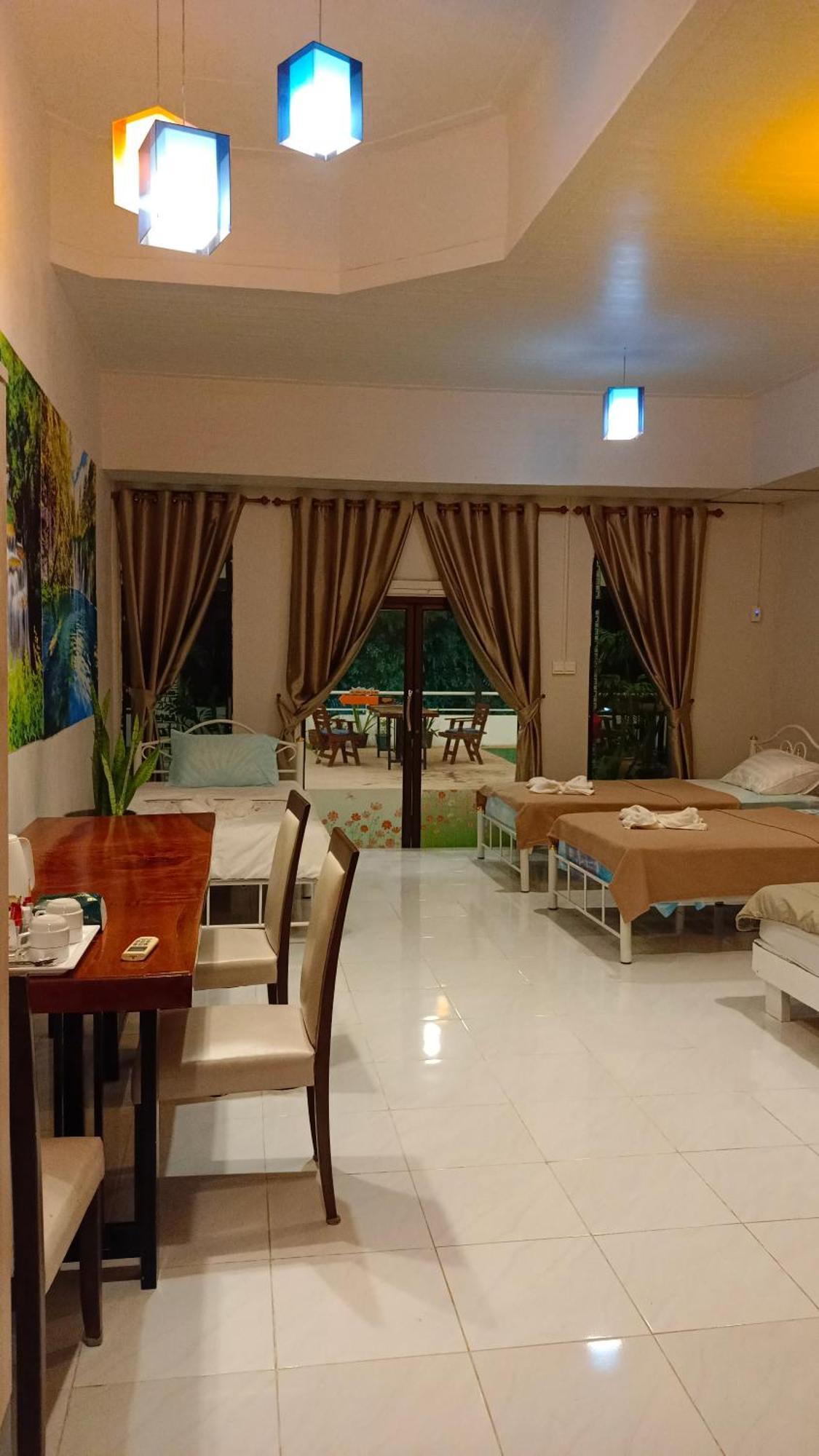 Batikseafood Airport & Homestay *