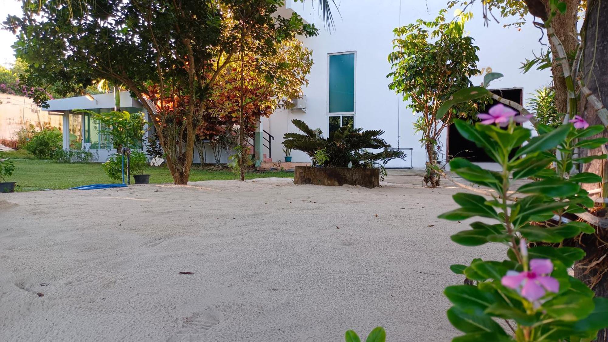 Homestay Batikseafood Airport &