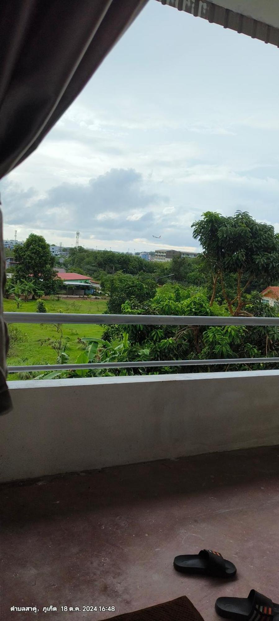 Batikseafood Airport & * Ban Bo Sai Klang